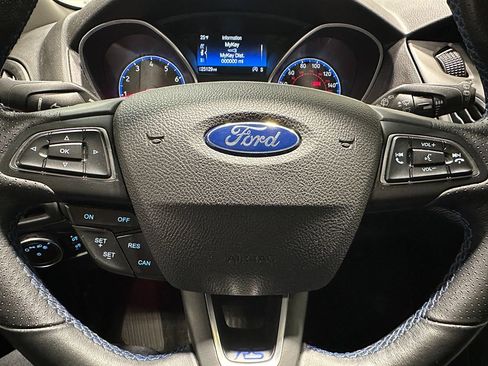 Used 2017 Ford Focus RS image 31