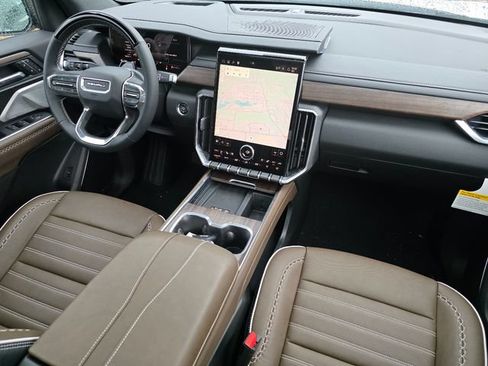 New 2026 GMC Acadia Denali Ultimate w/ LPO, Floor Liner Package AWD/4WD image 22