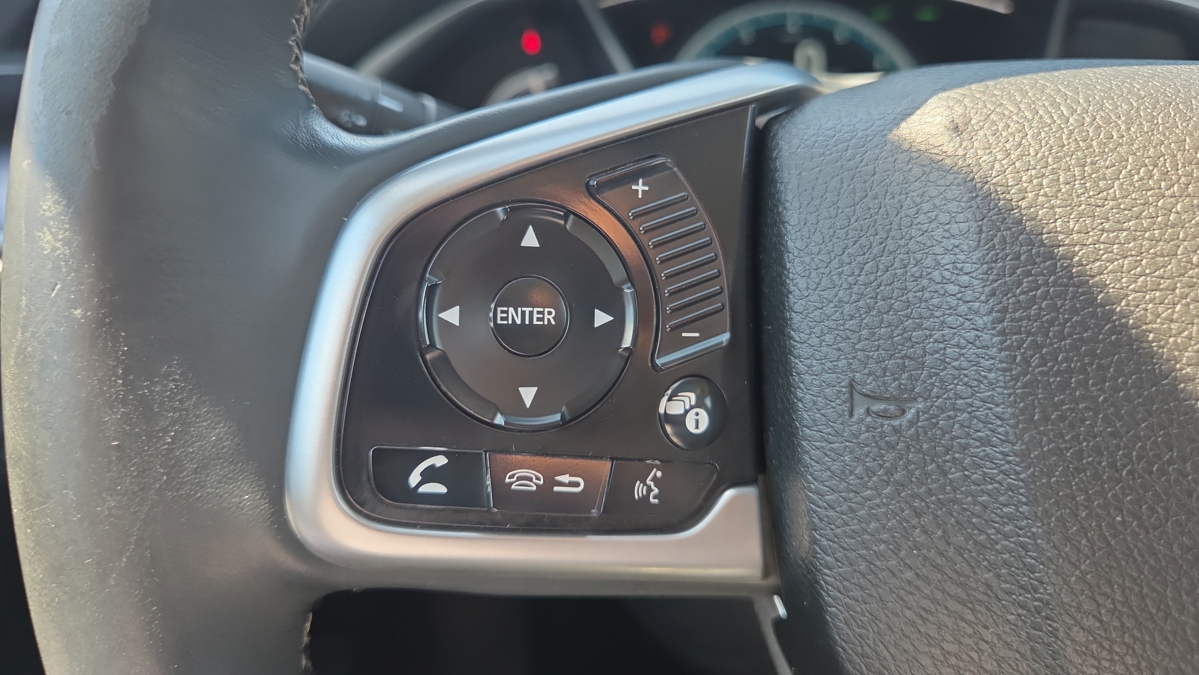 Used 2016 Honda Civic Touring image 22