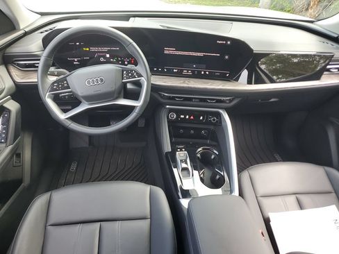 Certified 2025 Audi Q5 Premium Plus w/ Premium Plus AWD/4WD image 3