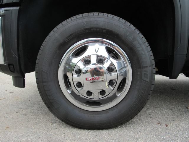 Used 2024 GMC Sierra 3500 SLE w/ SLE Convenience Package AWD/4WD image 12