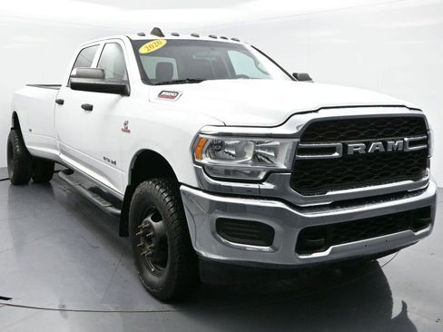 Used 2020 RAM 3500 Tradesman w/ Chrome Appearance Group image 2
