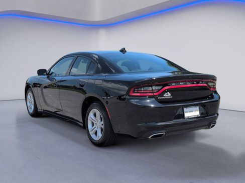 Used 2023 Dodge Charger SXT RWD image 3