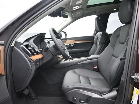 New 2025 Volvo XC90 B6 Plus w/ Protection Package Premier AWD/4WD image 22