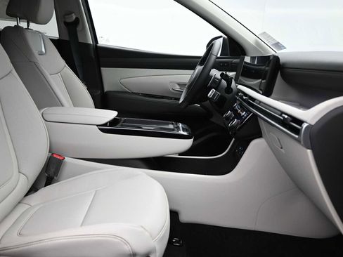 New 2026 Hyundai Tucson Limited image 12