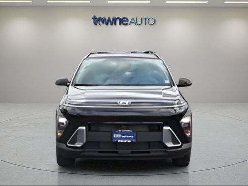 Used 2025 Hyundai Kona SEL FWD image 8