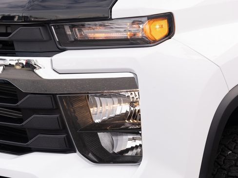 Used 2024 Chevrolet Silverado 2500 LT w/ Safety Package image 22