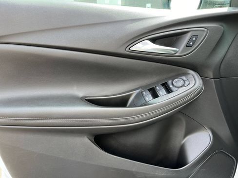 Used 2025 Buick Encore GX Preferred FWD image 18