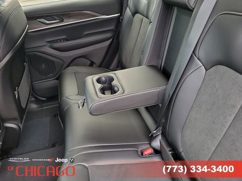 New 2026 Jeep Grand Cherokee Laredo image 10