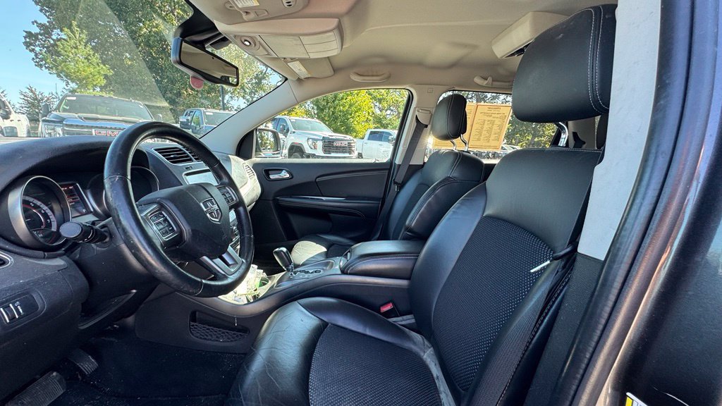 Used 2017 Dodge Journey Crossroad w/ Popular Equipment Group FWD image 19
