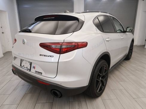 Used 2020 Alfa Romeo Stelvio AWD w/ Nero Edizione image 5