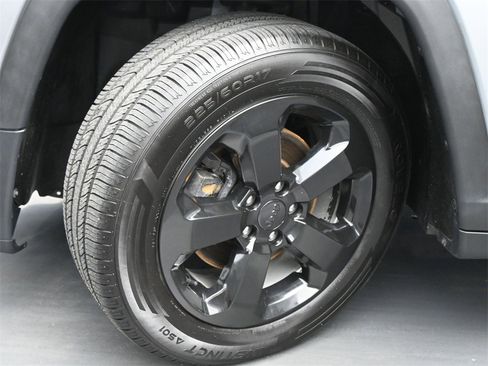 Used 2019 Jeep Compass Latitude w/ Popular Equipment Group image 20