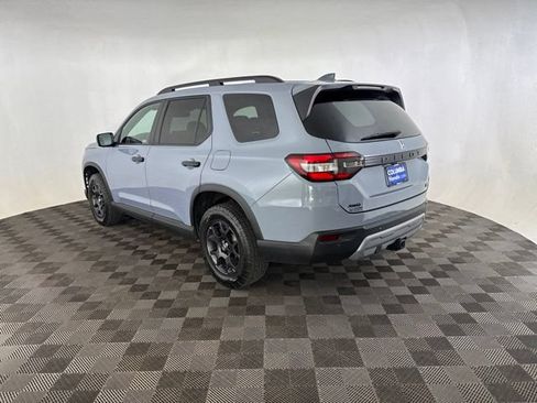 Certified 2024 Honda Pilot TrailSport image 9