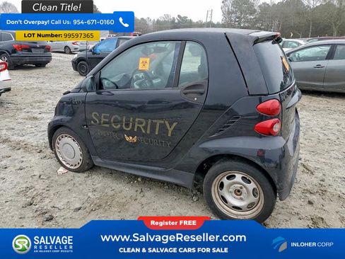 Used 2014 smart fortwo pure image 3