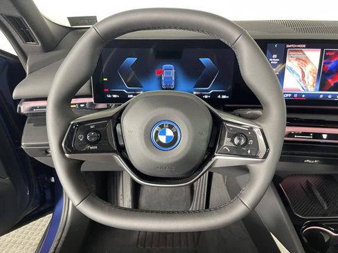 Certified 2024 BMW i5 eDrive40i w/ Premium Package image 21