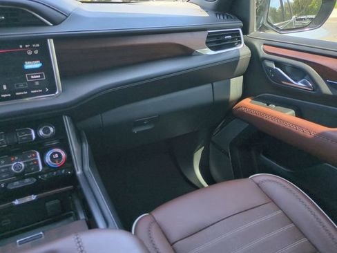 Used 2023 GMC Yukon Denali Ultimate w/ LPO, Floor Liner Package AWD/4WD image 20