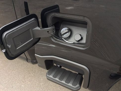 New 2026 Ford F350 Lariat w/ FX4 Off-Road Package image 22