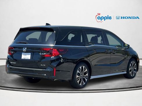 New 2026 Honda Odyssey Elite image 3