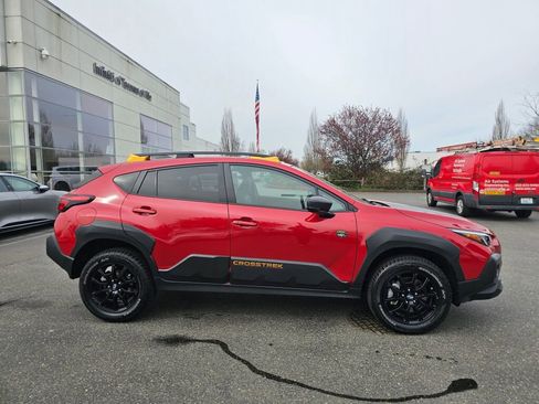 Used 2024 Subaru Crosstrek 2.5i Wilderness w/ Crosstrek Mirror Package AWD/4WD image 8