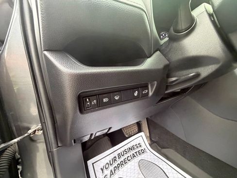 Used 2020 Toyota RAV4 XLE w/ Convenience Package AWD/4WD image 23