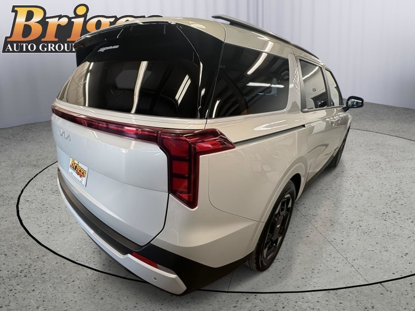 Certified 2026 Kia Carnival EX FWD image 4