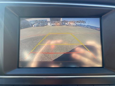 Used 2017 Hyundai Elantra Limited image 19