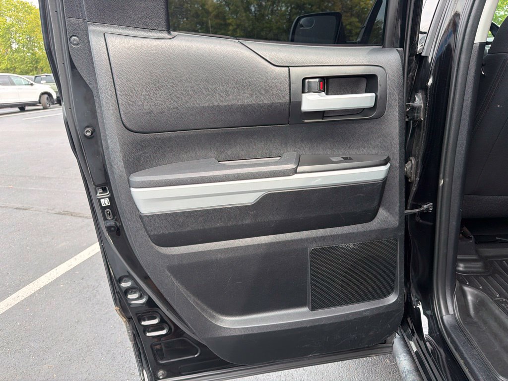 Used 2017 Toyota Tundra SR5 w/ SR5 Upgrade Package AWD/4WD image 19