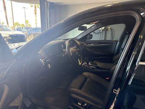 Used 2023 BMW 530i image 18