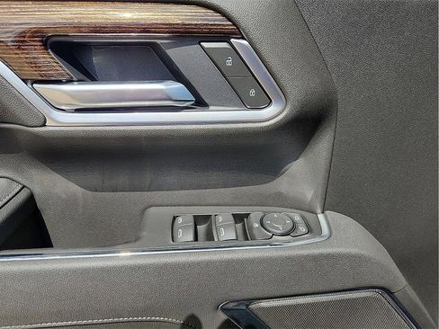 New 2026 GMC Sierra 1500 SLE w/ Preferred Package image 10