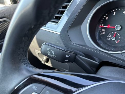 Used 2020 Volkswagen Tiguan SE FWD image 27