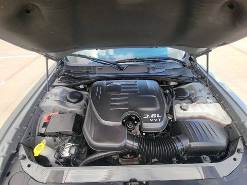 Used 2019 Dodge Challenger SXT RWD image 13
