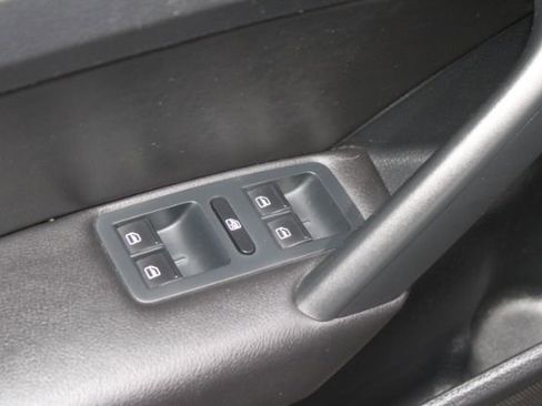 Used 2015 Volkswagen Passat 1.8T Wolfsburg Edition image 10