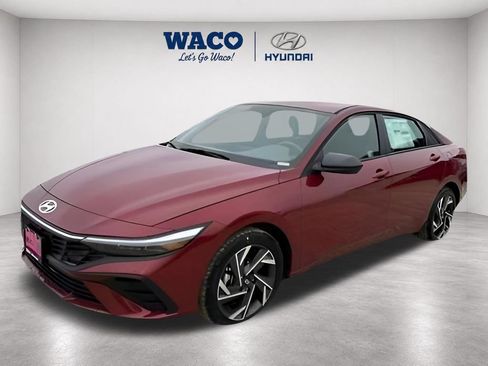 Used 2025 Hyundai Elantra Sport FWD image 5