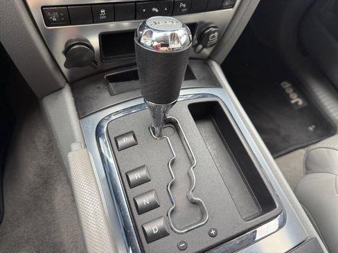 Used 2007 Jeep Grand Cherokee SRT8 w/ SRT Option Group I AWD/4WD image 20