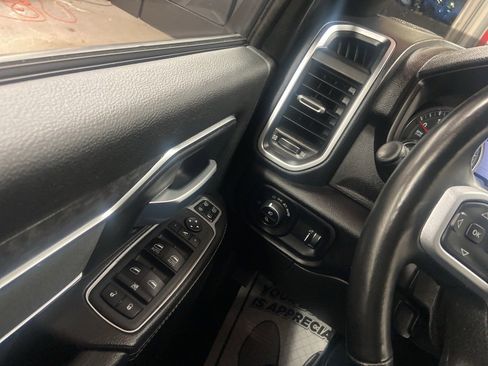 Certified 2024 RAM 2500 Big Horn w/ Night Edition image 28