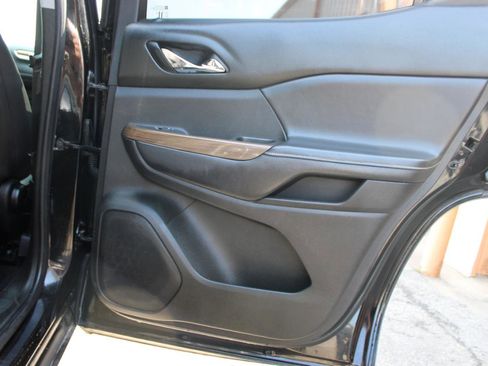 Used 2018 GMC Acadia SLE image 48