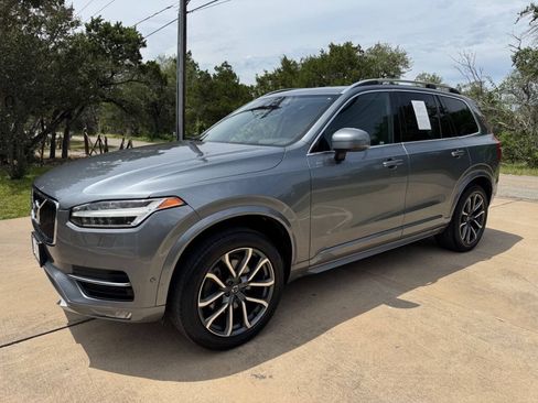 Used 2017 Volvo XC90 T6 Momentum w/ Vision Package AWD/4WD image 8
