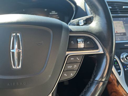 Used 2020 Lincoln Nautilus Reserve image 20