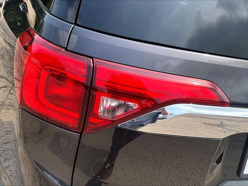 Used 2017 GMC Acadia SLE FWD image 26