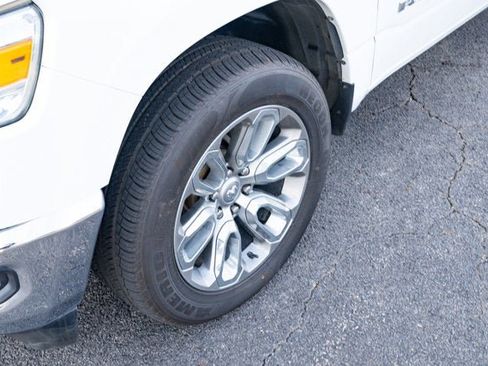 Used 2021 RAM 1500 Big Horn image 9