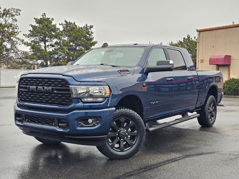 Used 2022 RAM 3500 Big Horn w/ Night Edition AWD/4WD image 32