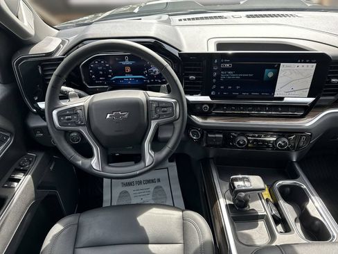 Used 2026 Chevrolet Silverado 1500 LT Trail Boss w/ LT Trail Boss Premium Package AWD/4WD image 7