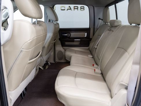 Used 2019 RAM 1500 Laramie w/ Convenience Group RWD image 8
