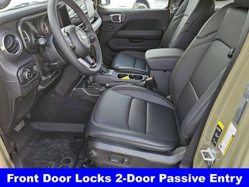 New 2025 Jeep Gladiator Sport image 24