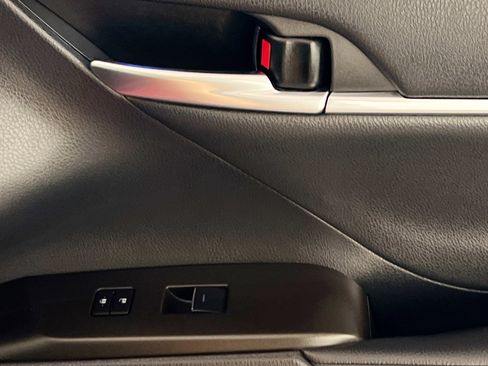 Used 2022 Toyota Camry XSE image 32