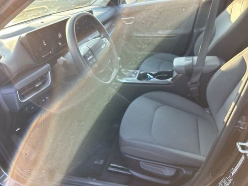 Used 2025 Kia K4 FWD image 6