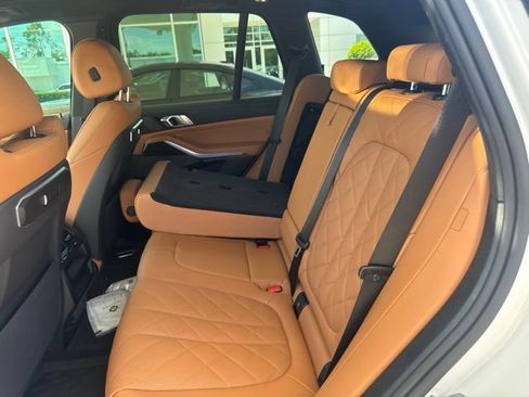 Used 2025 BMW X5 sDrive40i w/ M Sport Package RWD image 17