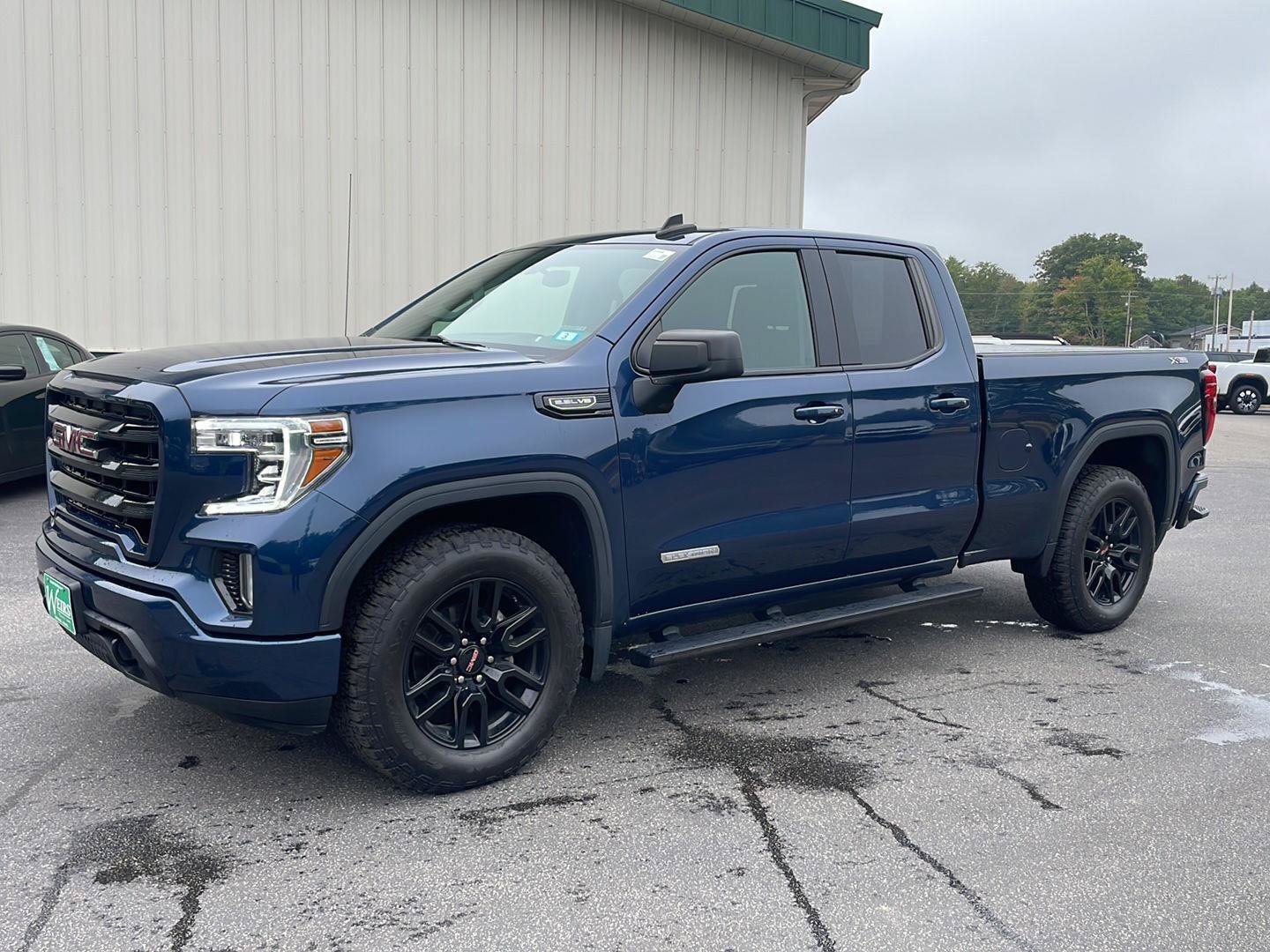 Used 2022 GMC Sierra 1500 Elevation AWD/4WD image 1