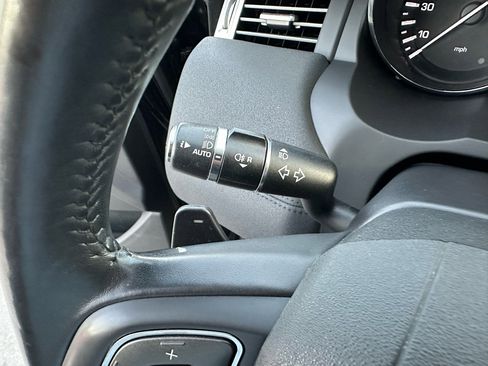 Used 2014 Land Rover Range Rover Evoque Pure image 36