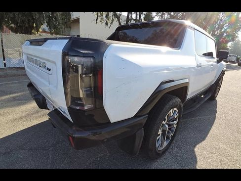 Used 2024 GMC Hummer EV 3X AWD/4WD image 4